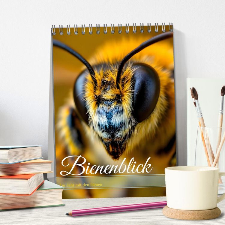 Produktbild: Bienenblick &ndash; Ein Jahr mit den Bienen (Tischkalender 2026 DIN A5 hoch), CALVENDO Monatskalender