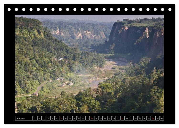 Produktbild: Sumatra &ndash; Architektur und Landschaft (Tischkalender 2026 DIN A5 quer), CALVENDO Monatskalender