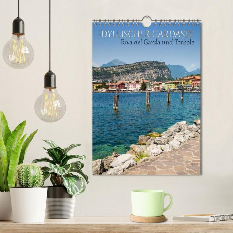 Produktbild: IDYLLISCHER GARDASEE Riva del Garda und Torbole (Wandkalender 2026 DIN A4 hoch), CALVENDO Monatskalender
