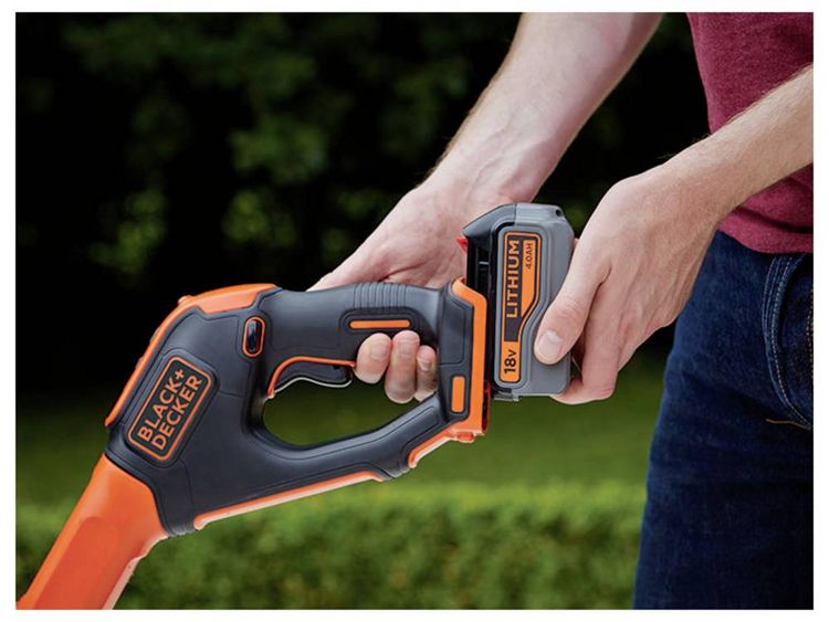 Produktbild: Black & Decker Akku Akku-Rasentrimmer inkl. Akku, inkl. Ladeger&auml;t, H&ouml;henverstellbarer Griff 18 V 4 Ah Schnittbreite (max.): 30 cm