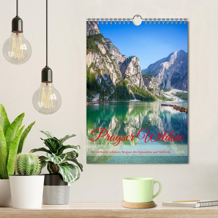 Produktbild: Pragser Wildsee - Der vielleicht sch&ouml;nste Bergsee der Dolomiten und S&uuml;dtirols (Wandkalender 2026 DIN A4 hoch), CALVENDO Monatskalender