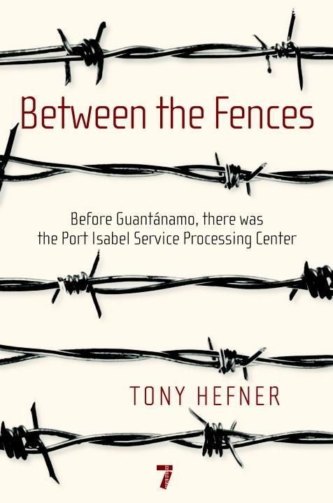 Produktbild: Between the Fences