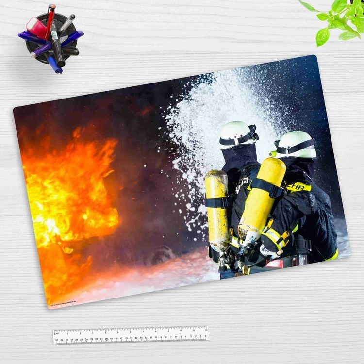 Produktbild: Cover-your-desk Schreibtischunterlage f&uuml;r Kinder und Erwachsene Feuerwehr im Einsatz, aus hochwertigem Vinyl , 60 x 40 cm