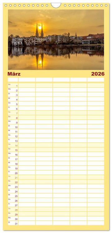 Produktbild: Familienplaner 2026 - L&uuml;beck &ndash; Im Licht der Zeit mit 5 Spalten (Wandkalender, 21 x 45 cm) CALVENDO