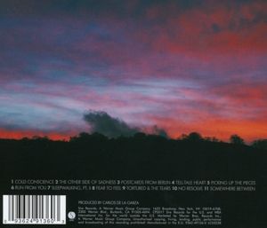 Produktbild: Somewhere Between