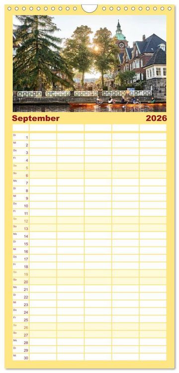 Produktbild: Familienplaner 2026 - Hamburg Stadt an der Alster und Elbe mit 5 Spalten (Wandkalender, 21 x 45 cm) CALVENDO