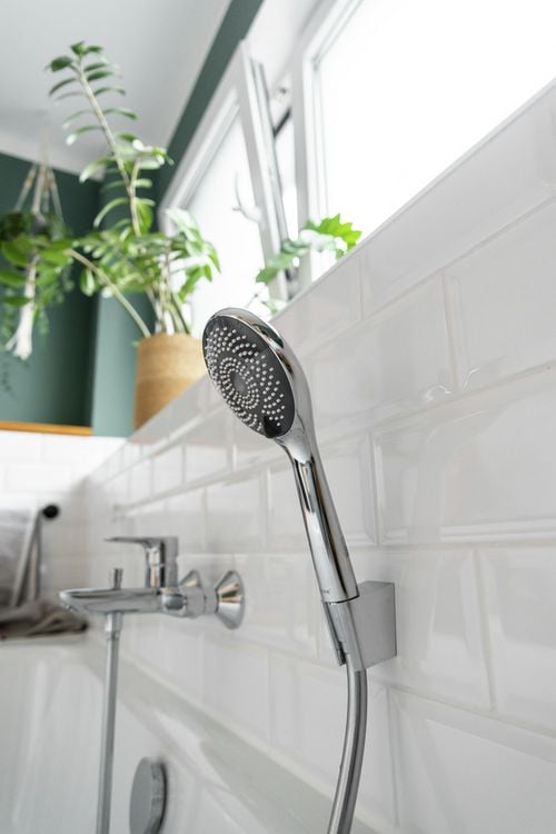 Produktbild: Duschkopf Watersaving &Oslash; 9,5 cm, Universal-Handbrause mit Wasserspar-System