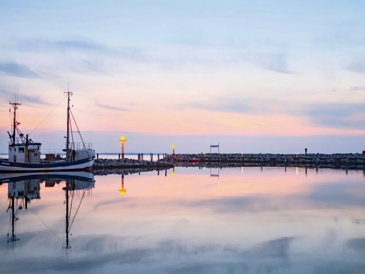 Produktbild: CALVENDO Puzzle Abendstimmung im Hafen Timmendorf | 1000 Teile Lege-Gr&ouml;&szlig;e 64 &times; 48 cm Foto-Puzzle f&uuml;r gl&uuml;ckliche Stunden