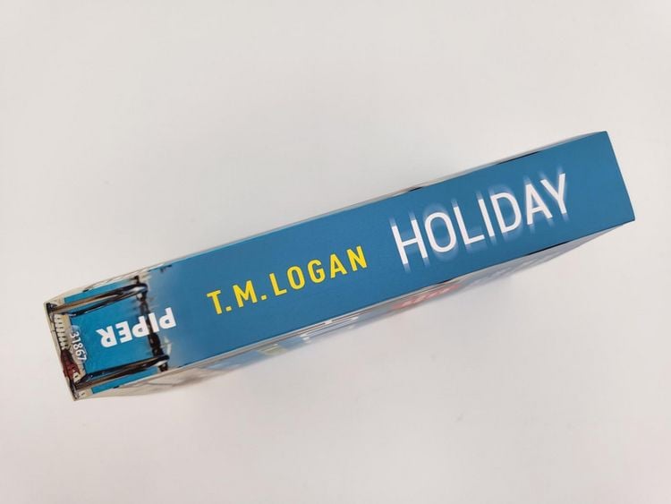 Produktbild: Holiday &ndash; Sieben Tage. Drei Familien. Ein t&ouml;dliches Geheimnis.