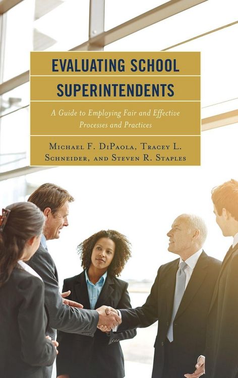 Produktbild: Evaluating School Superintendents