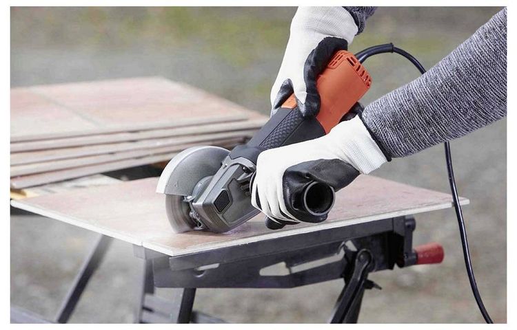 Produktbild: Black & Decker BEG220-QS Winkelschleifer 125mm mit Zubeh&ouml;r 900W