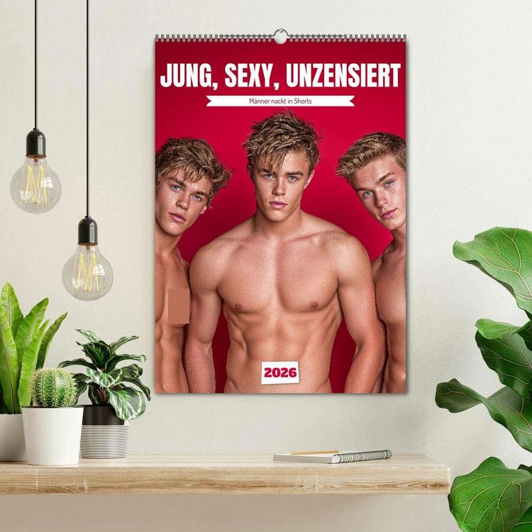 Produktbild: JUNG, SEXY, UNZENSIERT - M&auml;nner nackt in Shorts (Wandkalender 2026 DIN A2 hoch), CALVENDO Monatskalender