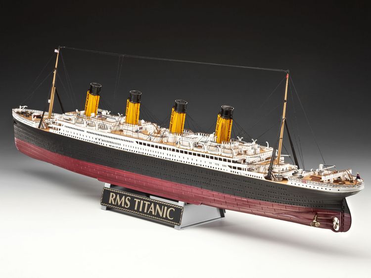 Produktbild: Revell Geschenkset: 100 Jahre Titanic, Ma&szlig;stab 1:400
