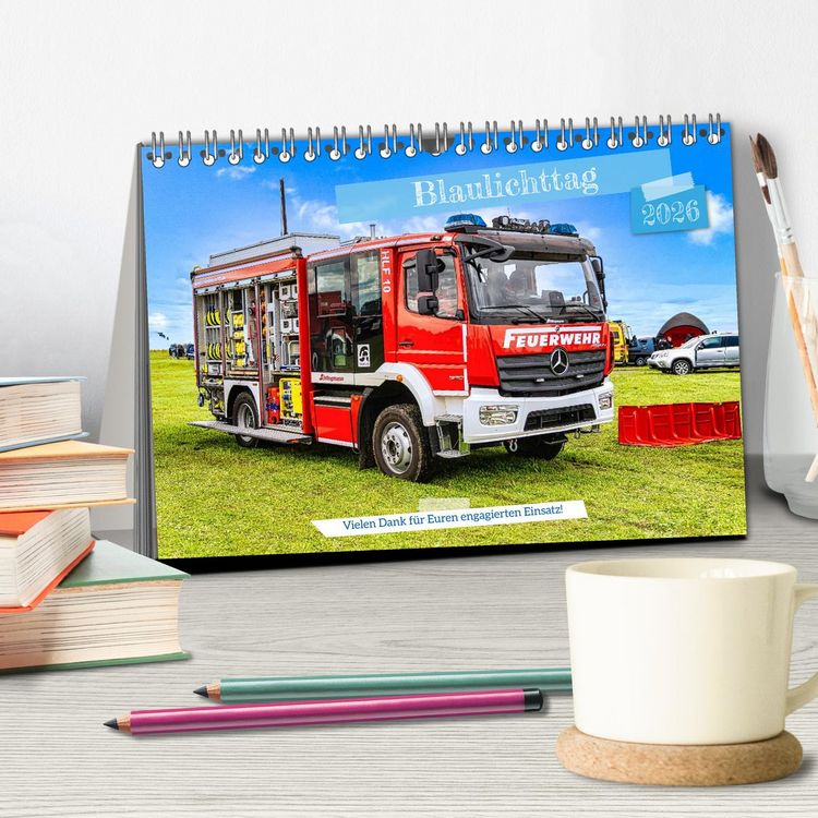 Produktbild: Blaulichttag, unsere Retter! (Tischkalender 2026 DIN A5 quer), CALVENDO Monatskalender