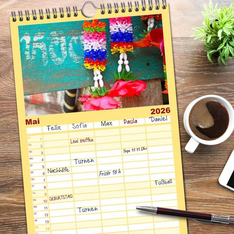 Produktbild: Familienplaner 2026 - Asien - Farbenfrohe Blumenketten mit 5 Spalten (Wandkalender, 21 x 45 cm) CALVENDO