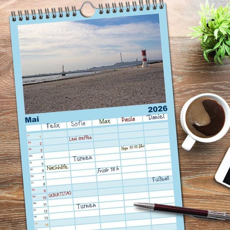 Produktbild: Familienplaner 2026 - Helgoland - idyllische Nordseeinsel mit 5 Spalten (Wandkalender, 21 x 45 cm) CALVENDO