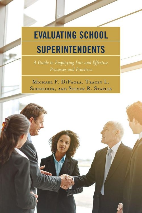 Produktbild: Evaluating School Superintendents