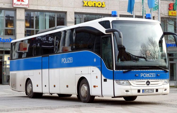 Produktbild: Polizeifahrzeuge Mercedes-Benz