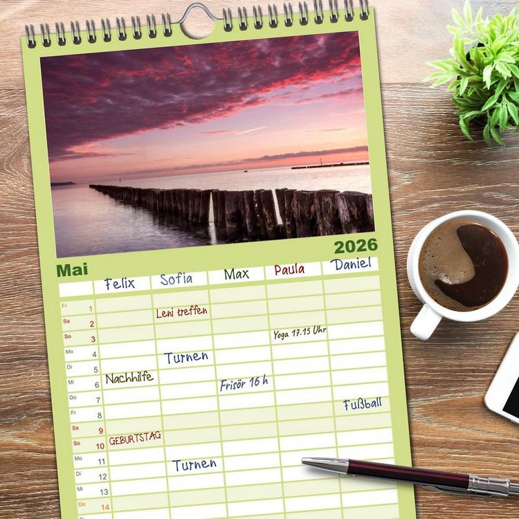 Produktbild: Familienplaner 2026 - Ostsee Sehnsucht mit 5 Spalten (Wandkalender, 21 x 45 cm) CALVENDO
