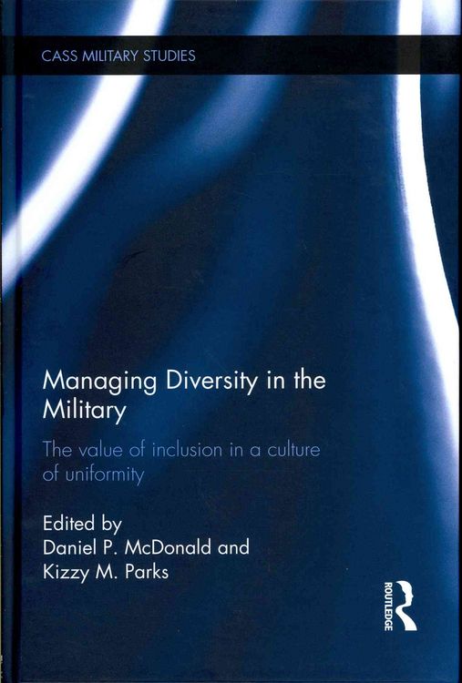 Produktbild: Managing Diversity in the Military