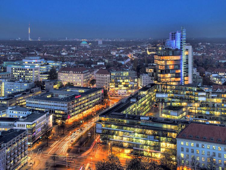 Produktbild: CALVENDO Puzzle Friedrichswall und Aegi | 1000 Teile Lege-Gr&ouml;&szlig;e 64 &times; 48 cm Foto-Puzzle f&uuml;r gl&uuml;ckliche Stunden