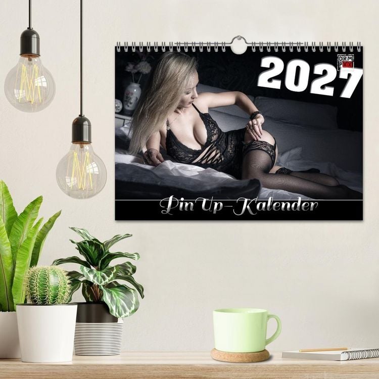 Produktbild: PinUp-Kalender 2027 (Wandkalender 2027 DIN A4 quer), CALVENDO Monatskalender