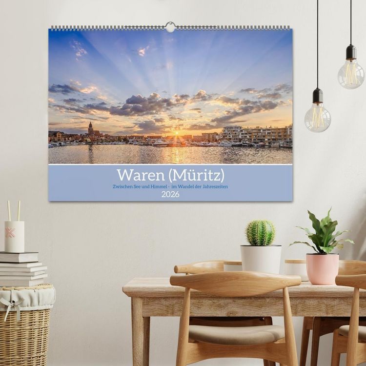 Produktbild: Zwischen See und Himmel - Waren (M&uuml;ritz) im Wandel der Jahreszeiten (Wandkalender 2026 DIN A2 quer), CALVENDO Monatskalender