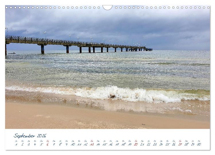 Produktbild: Seebr&uuml;cken an der Ostsee - Aufs Meer laufen und die frische Ostseebrise genie&szlig;en (Wandkalender 2026 DIN A3 quer), CALVENDO Monatskalender