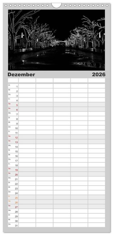 Produktbild: Familienplaner 2026 - BLACK 'N WHITE mit 5 Spalten (Wandkalender, 21 x 45 cm) CALVENDO