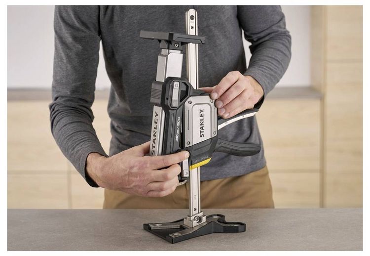 Produktbild: STANLEY FMHT83558-1 Baust&uuml;tze L&auml;ngenverstellung: 295 - 685mm Tragkraft (max.): 150kg