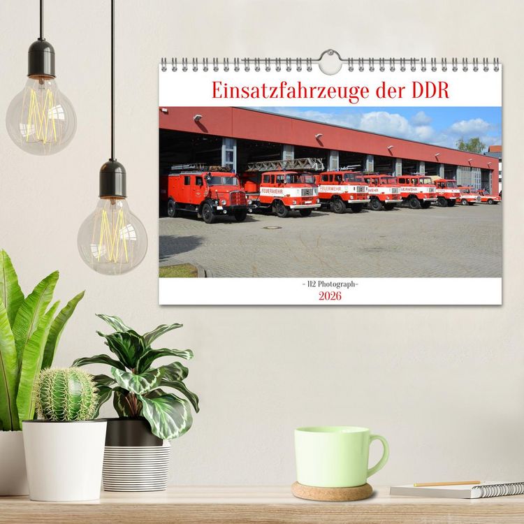 Produktbild: Einsatzfahrzeuge der DDR (Wandkalender 2026 DIN A4 quer), CALVENDO Monatskalender
