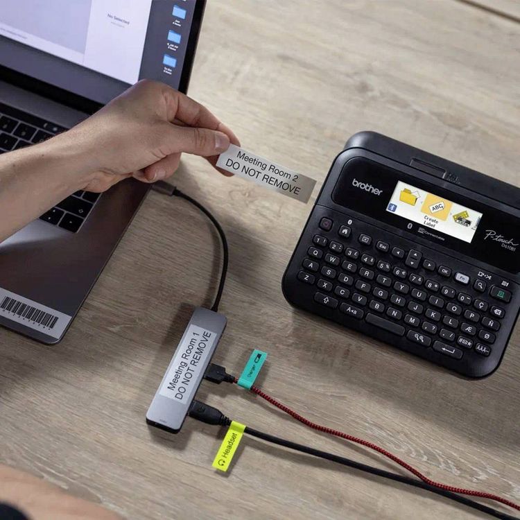 Produktbild: BROTHER P-touch D610VP, Eingabetastatur QWERTZ