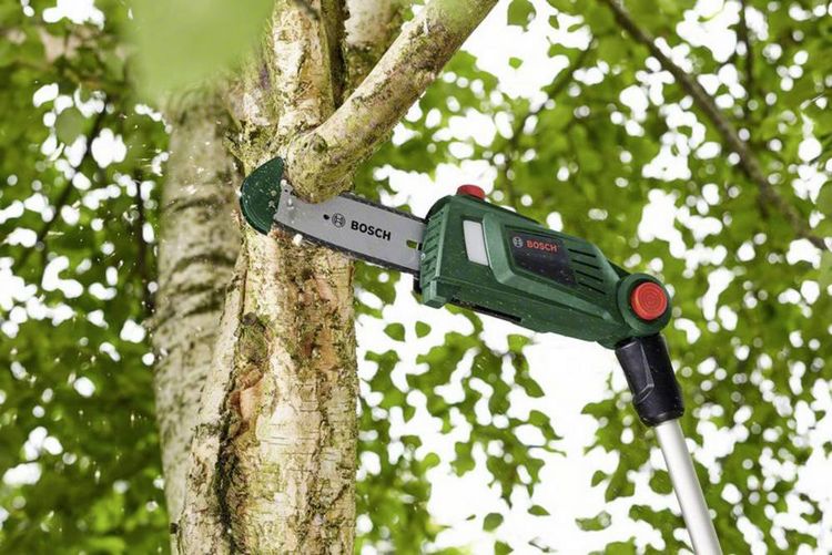 Produktbild: Bosch Home and Garden 06008B3100 UniversalChainPole 18 Akku Hochentaster Tragegurt, inkl. Akku, inkl. Ladeger&auml;t 18 V Li-Ion