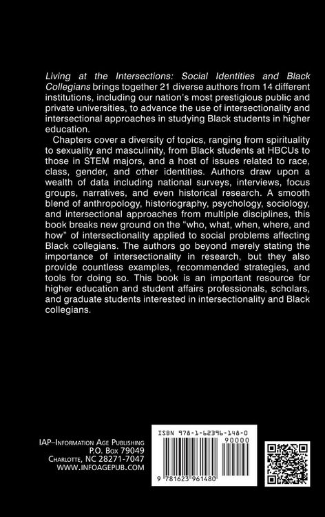 Produktbild: Living at the Intersections