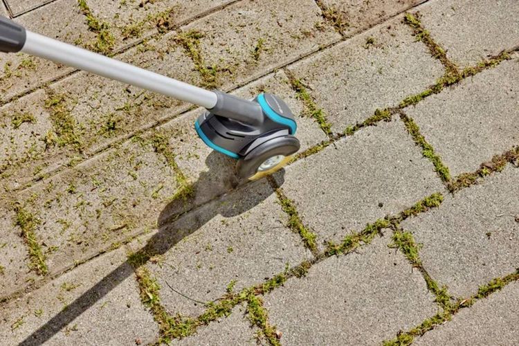 GARDENA EasyWeed 1800/18V P4A Ready-To-Use-Set 14820-20 Fugenbürste 18V