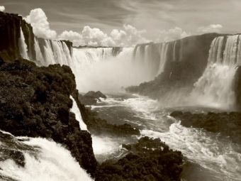 Produktbild: CALVENDO Puzzle Ein Motiv aus dem Kalender Naturerbe Iguaz&uacute; | 1000 Teile Lege-Gr&ouml;&szlig;e 64x48cm Foto-Puzzle f&uuml;r gl&uuml;ckliche Stunden