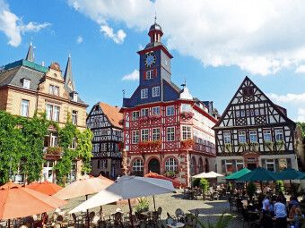 Produktbild: CALVENDO Puzzle Das barocke Rathaus Heppenheims an der Bergstra&szlig;e | 1000 Teile Lege-Gr&ouml;&szlig;e 64x48cm Foto-Puzzle f&uuml;r gl&uuml;ckliche Stunden