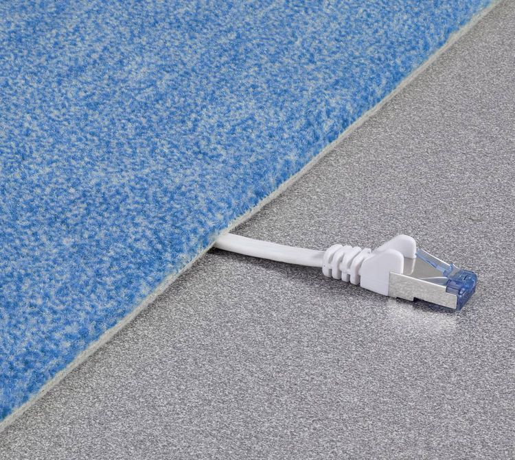 Produktbild: Renkforce RF-4149837 RJ45 Patchkabel CAT 6a U/FTP 0.50 m Grau hochflexibel, mit Rastnasenschutz, Flammwidrig 1 St.