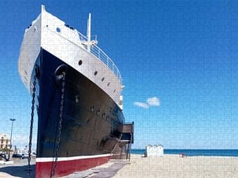 Produktbild: CALVENDO Puzzle Lydia, das &auml;lteste Kreuzfahrtschiff der Welt | 1000 Teile Lege-Gr&ouml;&szlig;e 64x48cm Foto-Puzzle f&uuml;r gl&uuml;ckliche Stunden