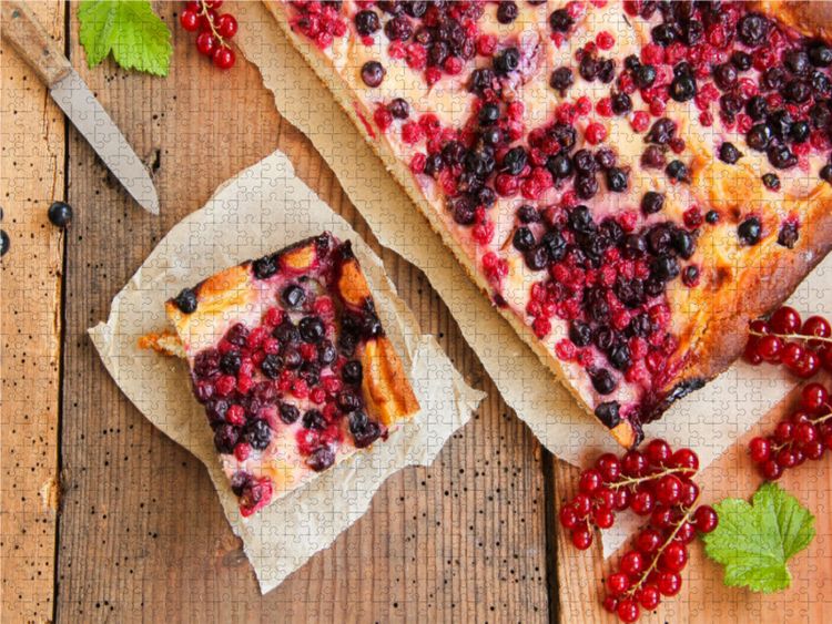 Produktbild: CALVENDO Puzzle Johannisbeerenkuchen | 1000 Teile Lege-Gr&ouml;&szlig;e 64x48cm Foto-Puzzle f&uuml;r gl&uuml;ckliche Stunden