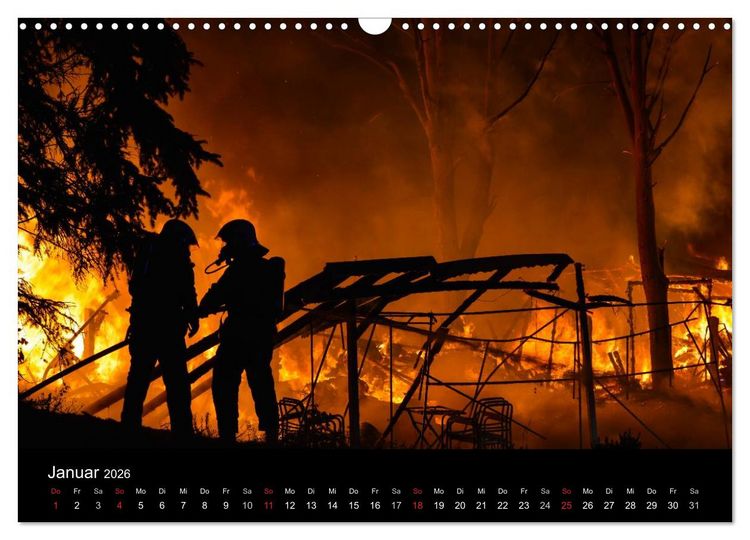 Produktbild: FEUERWEHR IM EINSATZ (Wandkalender 2026 DIN A3 quer), CALVENDO Monatskalender