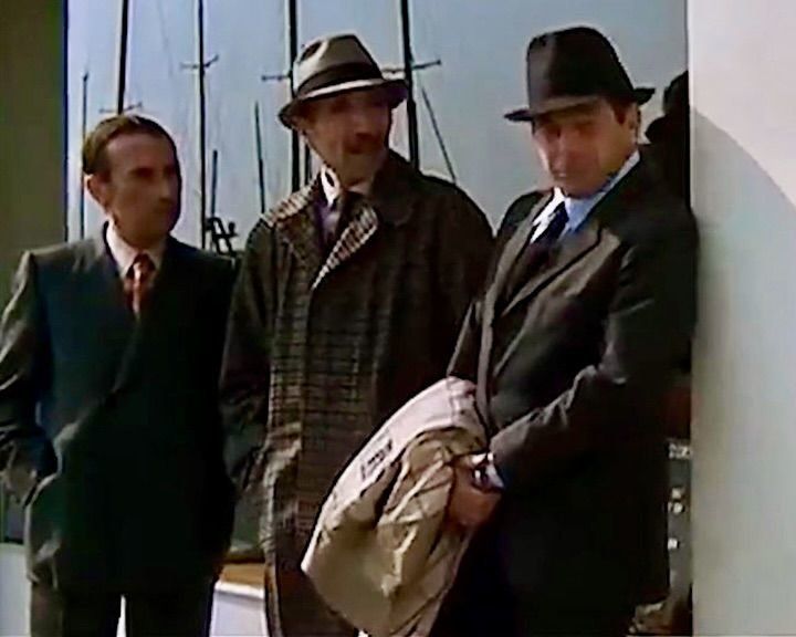 Produktbild: Ein Profi-Ding (Hold up, Instantanea di una rapina) / Spannungsgeladener Kriminalfilm mit Starbesetzung (Pidax Film-Klassiker)