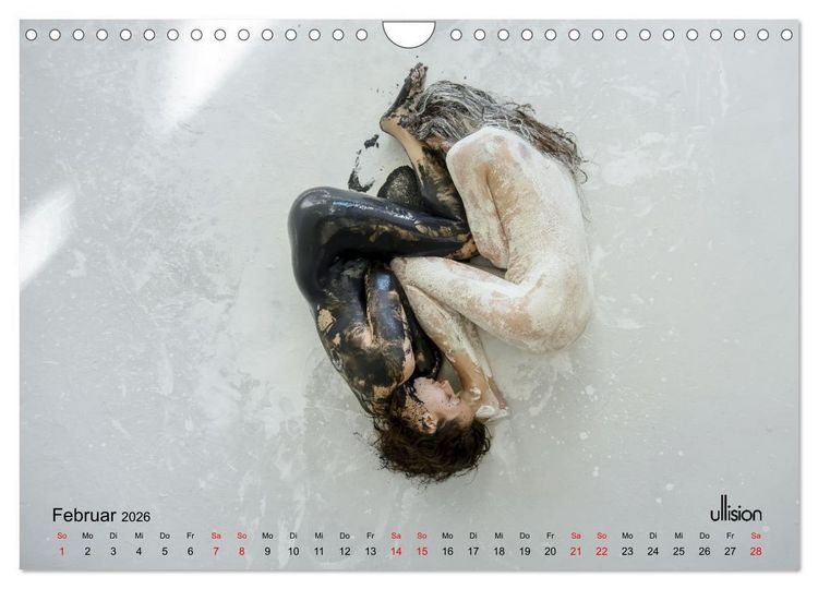 Produktbild: Akt in Farbe &ndash; schwarzwei&szlig; (Wandkalender 2026 DIN A4 quer), CALVENDO Monatskalender