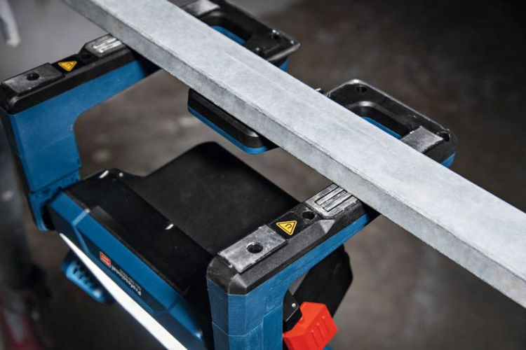 Produktbild: Bosch Professional GLI18V-5000 Akku-LED-Arbeitsleuchte 06019P5100
