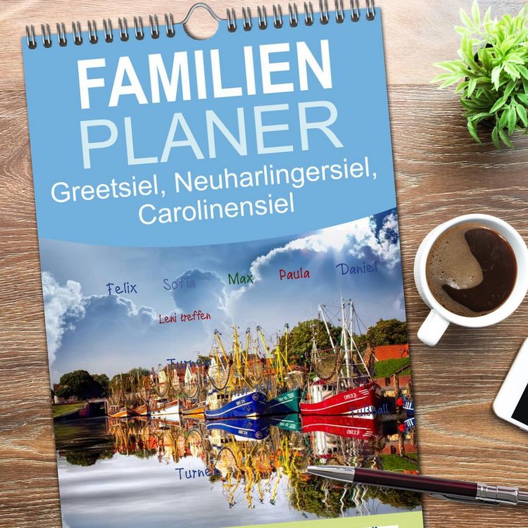 Produktbild: Familienplaner 2026 - Ostfriesland, die alten H&auml;fen - Greetsiel, Neuharlingersiel, Carolinensiel mit 5 Spalten (Wandkalender, 21 x 45 cm) CALVENDO