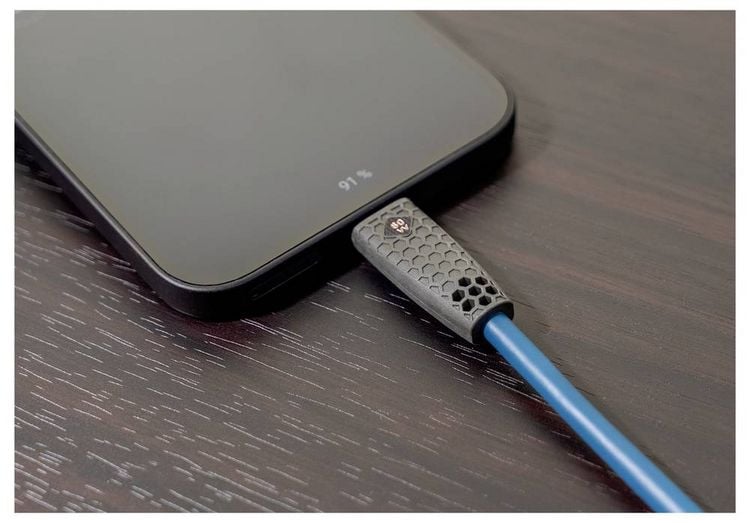 Produktbild: Oehlbach USB-Kabel USB-A Stecker, USB-C&reg; Stecker 0.5m Petrol Geflechtschirm D1C9560