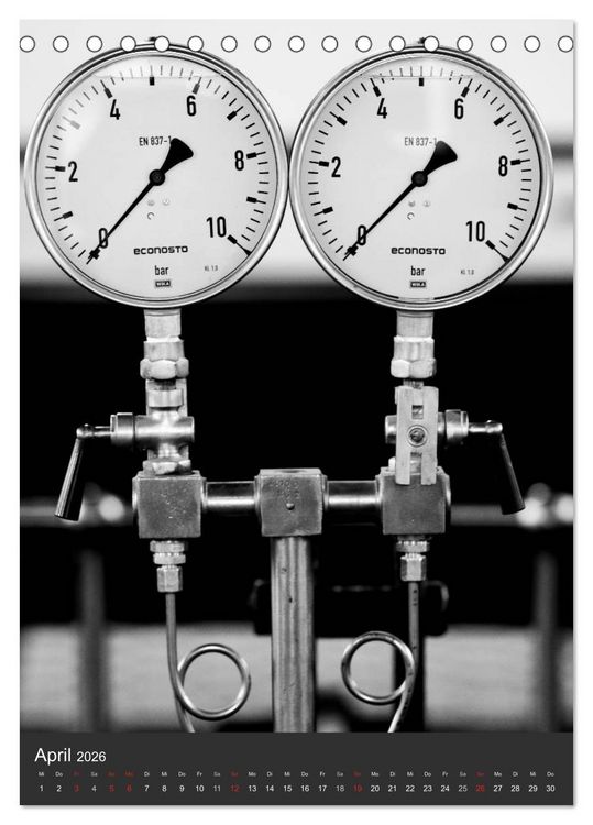 Produktbild: Industrie&auml;sthetik in Schwarz-Weiss (Tischkalender 2026 DIN A5 hoch), CALVENDO Monatskalender