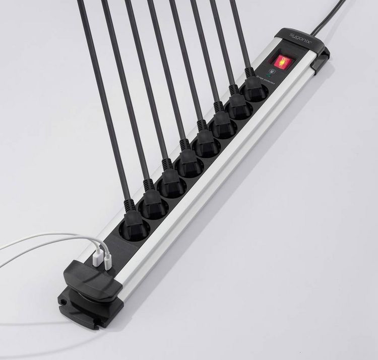 Produktbild: Sygonix SY-6807134 &Uuml;berspannungsschutz-Steckdosenleiste 8fach Schwarz, Silber Schutzkontakt 1 St.