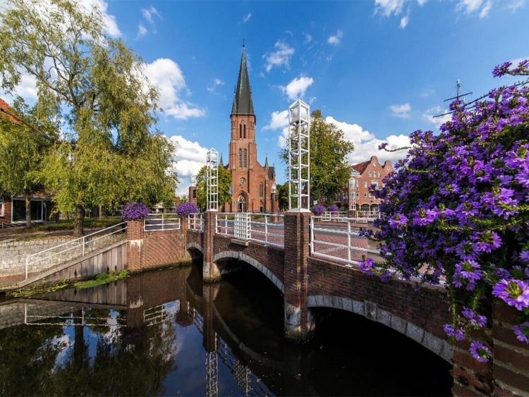 Produktbild: CALVENDO Puzzle St. Antonius Kirche | 1000 Teile Lege-Gr&ouml;&szlig;e 64x48cm Foto-Puzzle f&uuml;r gl&uuml;ckliche Stunden