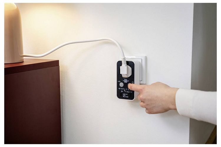 Produktbild: Brennenstuhl 1506180 Steckdosen-Timer digital 3000 W IP20